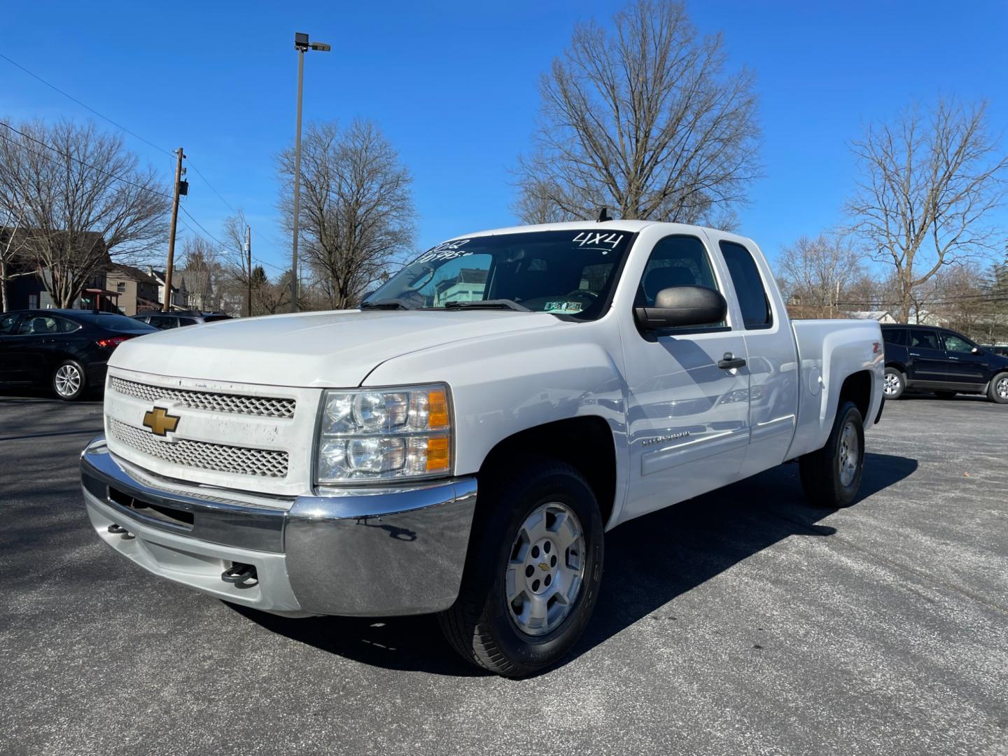 2012 White Chevrolet Silverado 1500 LT Ext. Cab Long Box 4WD (1GCRKSE77CZ) with an 5.3L V8 OHV 16V FFV engine, 6-Speed Automatic transmission, located at 101 N. Main Street, Muncy, PA, 17756, (570) 546-5462, 41.207691, -76.785942 - Photo#0